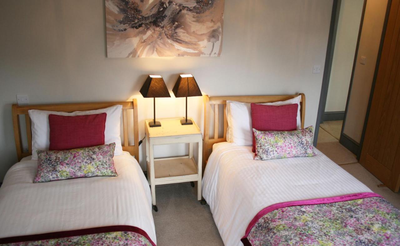 The Cross At Croscombe Bed & Breakfast เวลส์ ภายนอก รูปภาพ